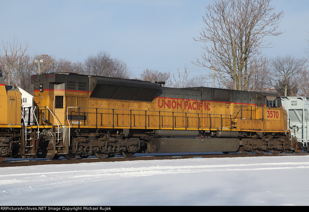 Up 3573 UP 3570